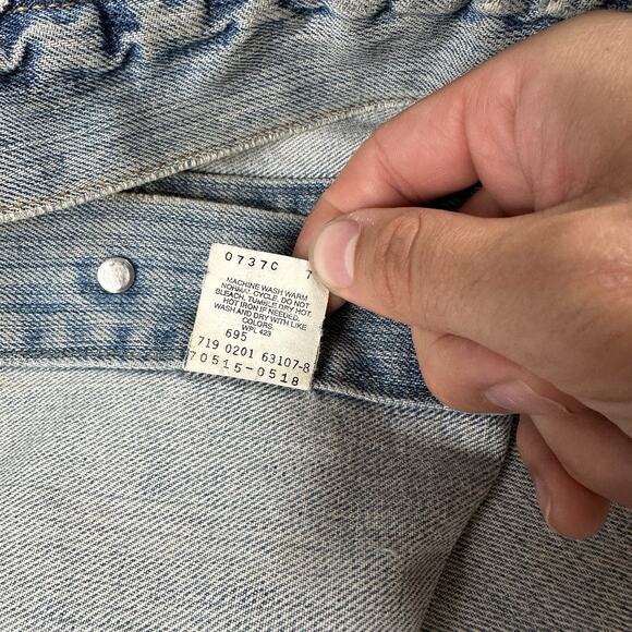 Vintage Levi’s Trucker Jacket XL Blue Denim Distressed Negative Space 70515-0518 - Picture 16 of 16
